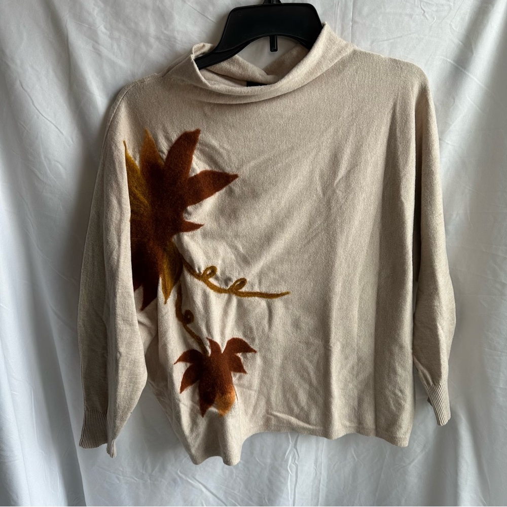 Aaeda Long Sleeve Mock Neck Autumn Leaves Tufted Sweater Size L